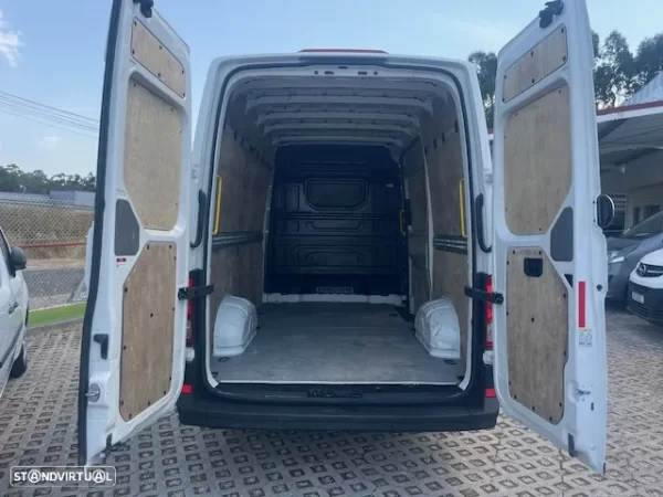 VW CRAFTER TDI COM AC (18 900€)