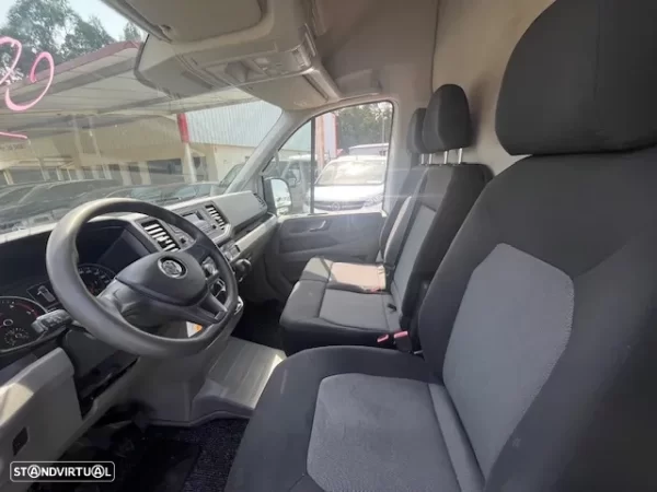 VW CRAFTER TDI COM AC (18 900€)