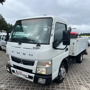 Mitsubishi CANTER ESPECIAL TRANSPORTE ÁGUA (25 500€)