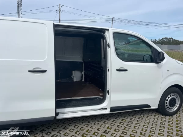 Opel VIVARO LONGA (16 300€)