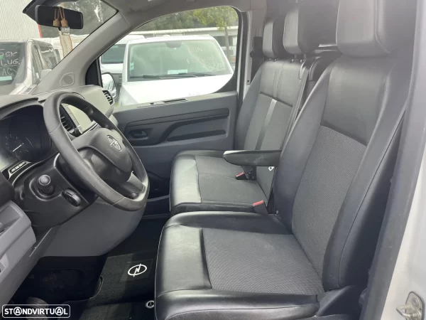 Opel VIVARO LONGA (16 300€)