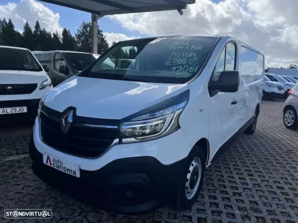 Renault TRAFIC 2.0 120cv LONGA COM FRIO (17 800€)
