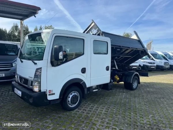Nissan NT400 3.0 CAB/DUPLA BASCULANTE E PLATAFORMA (28 300€)