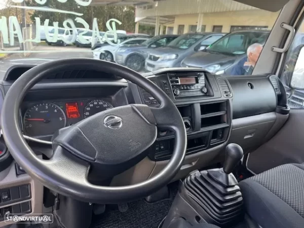 Nissan NT400 3.0 CAB/DUPLA BASCULANTE E PLATAFORMA (28 300€)