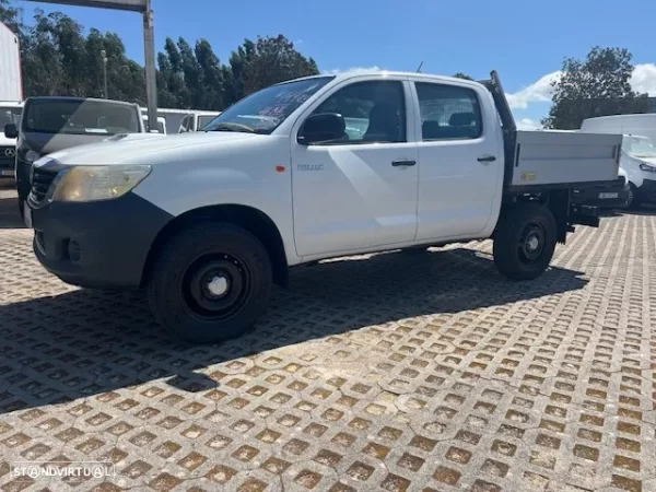 Toyota HILUX 144cv CAB/DUPLA COM AC (21 900€)