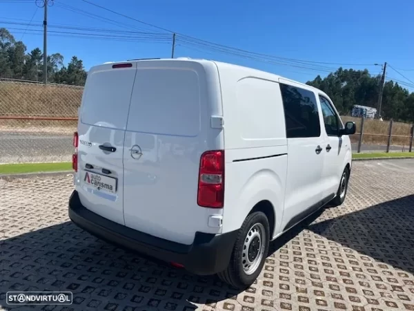 Opel VIVARO 120cv 6LUG (18 500€)