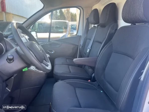 Renault TRAFIC 2.0 146 cv (15 900€)