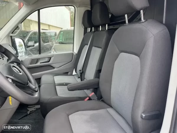 VW CRAFTER 140cv Extra Longa (18 400€)