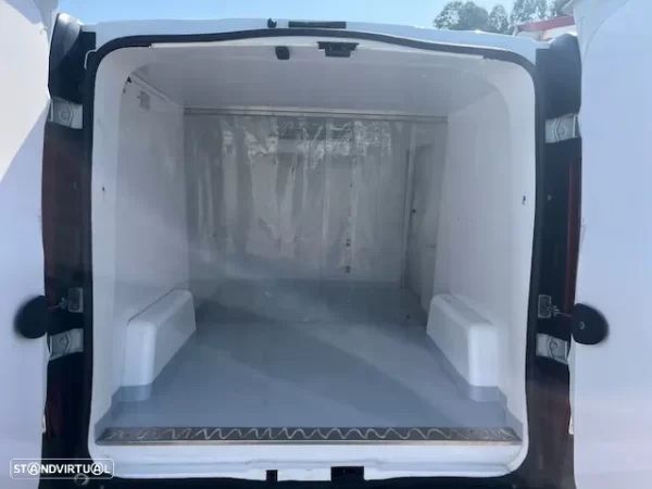 Renault TRAFIC LONGA 2.0 120cv COM FRIO (16 900€)