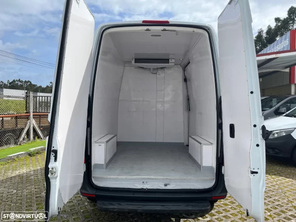 Mercedes-Benz SPRINTER 211 CDI Com FRIO TECTO ALTO (20 300€)